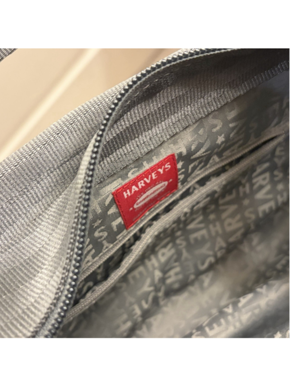 Harveys Women's Unusual Seatbelt Tote Bag y2k recycle sk8 archive - Picture 5 of 5